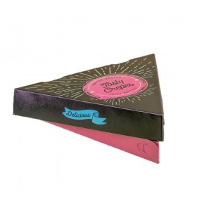 Cutii triunghiulare clătite, design Tasty Crepe, metalizate, 25x25x4cm, 190buc Produse 225,14 lei