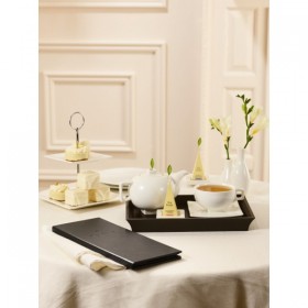 Tava din abanos pentru servit ceaiul Tribeca Contoured Tray - Tea Forte Produse 70,00 lei