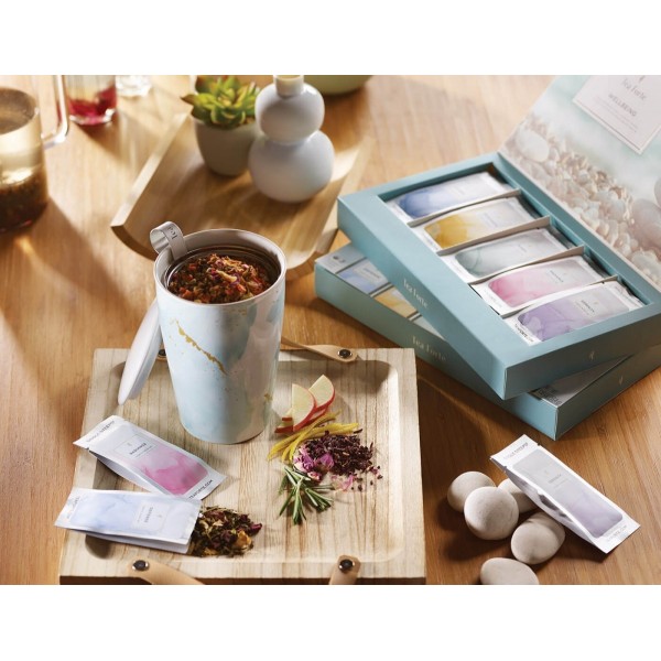 Cana pentru ceai din ceramica cu pereti dubli si infuzor din inox Kati Wellbeing - Tea Forte Produse 112,00 lei