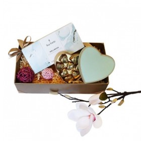 Pachet cadou ceai si ciocolata Sweet blue heart gift Produse 185,00 lei