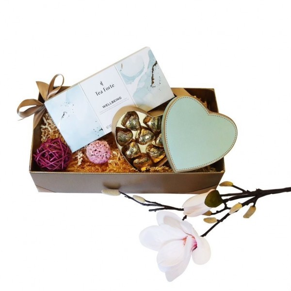 Pachet cadou ceai si ciocolata Sweet blue heart gift Produse 185,00 lei