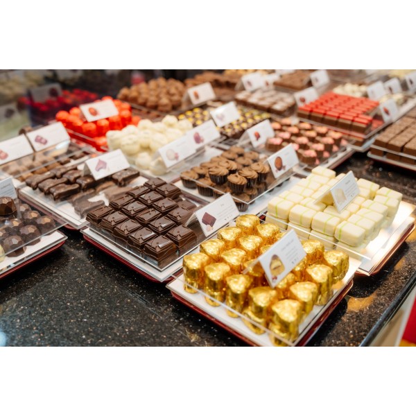 Praline belgiene Valentino Blue Hour Collection 240g Produse 100,50 lei