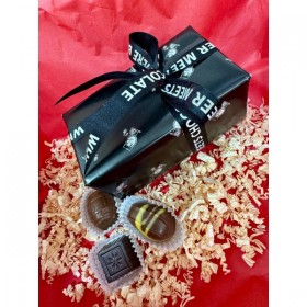 Ballotine Obsidian praline belgiene Valentino 935g Produse 285,00 lei